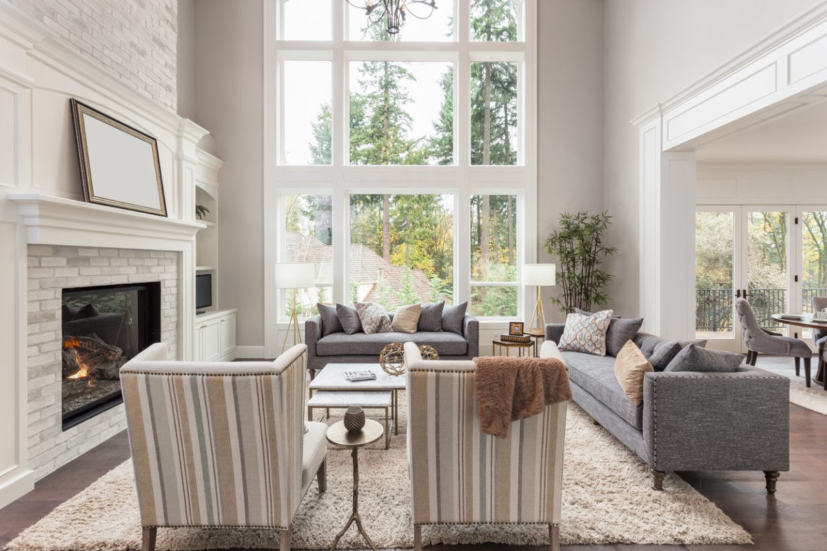 Plafonds hauts dans la maison