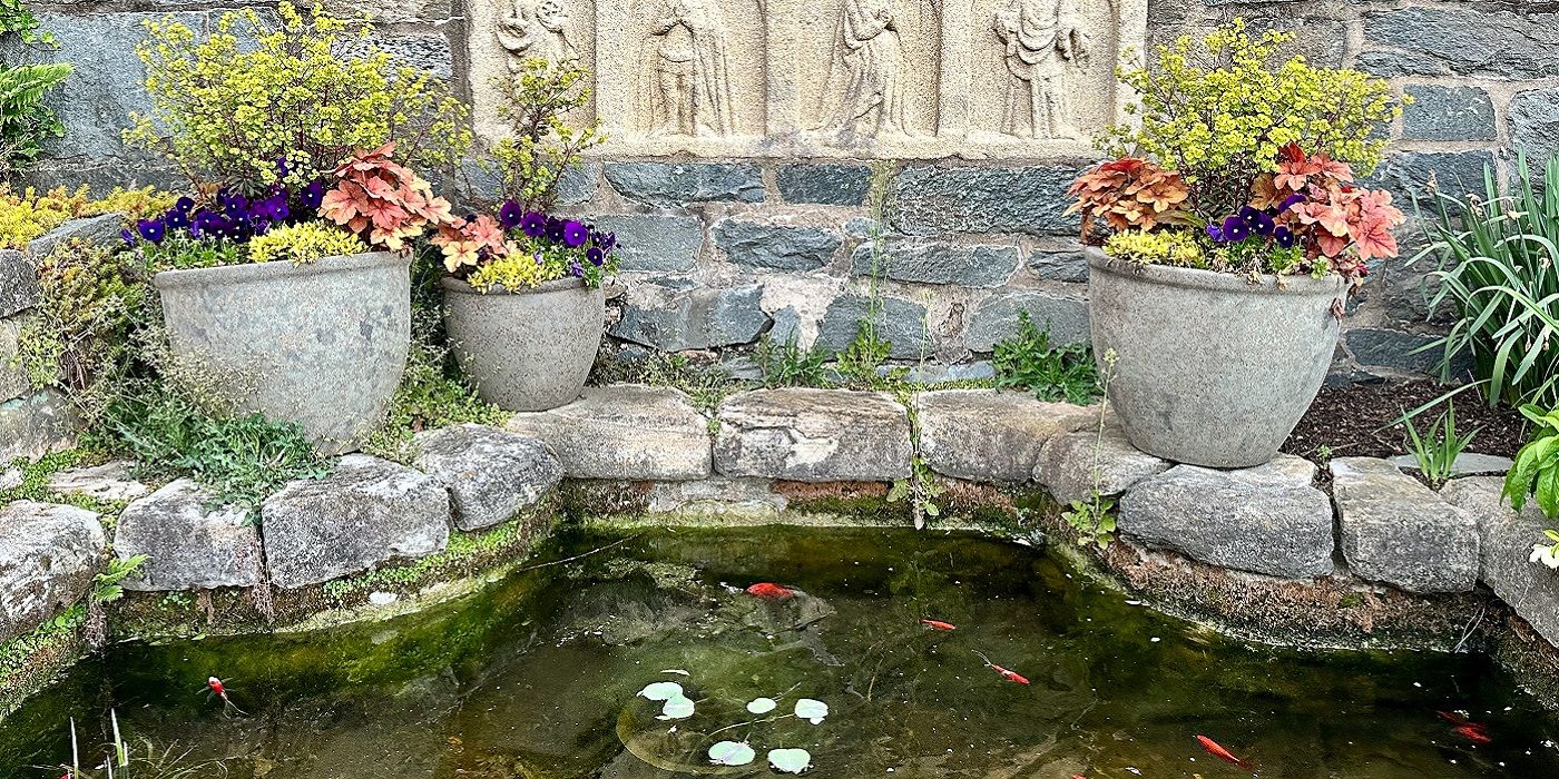 Caractéristique d'eau autour de la fondation